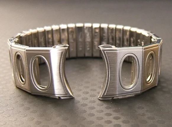 the hooper Speidel bracelet
